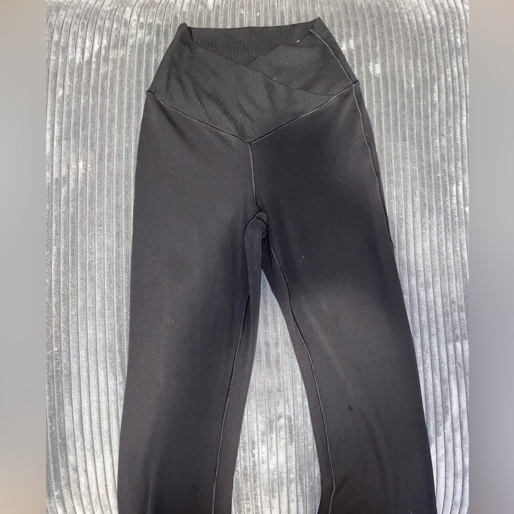 Arie offline flare leg TALL yoga pants size small